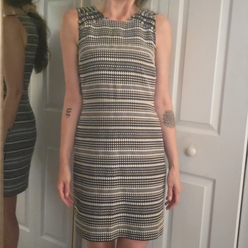Banana Republic Black & White sleeveless dress sz 6 - Picture 13 of 13